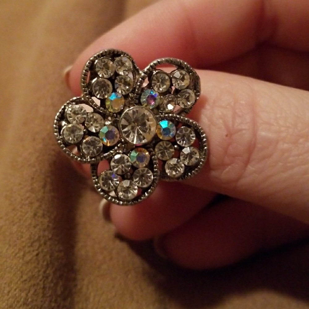 Bling flower ring